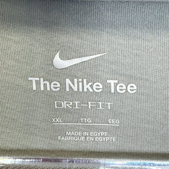 Nike Tee T-Shirt Mens Size XXL 2XL Dri-Fit Short Sleeve Beige Camo Swoosh - Picture 2 of 4